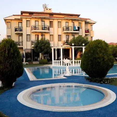 Golden Moon Hotell
