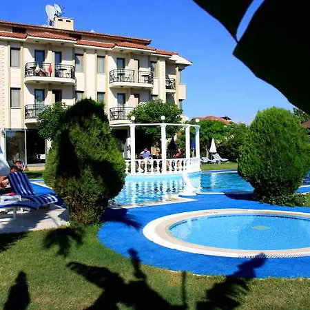 Golden Moon Otel